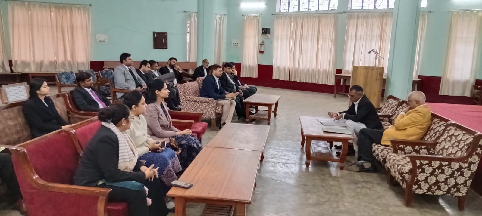 राष्ट्रीय लोक अदालत की सफलता हेतु तैयारी बैठक सम्पन्न न्यायिक अधिकारियों को दिए निर्देश