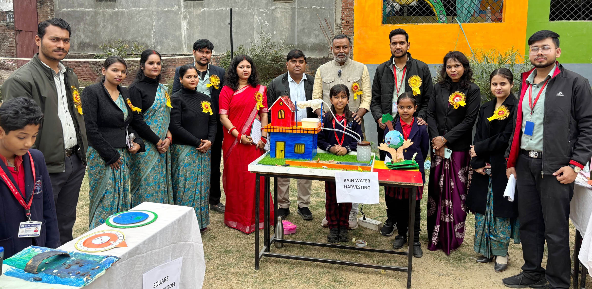 ओक पब्लिक स्कूल में हुआ आयोजन, अभिभावकों ने सराहा