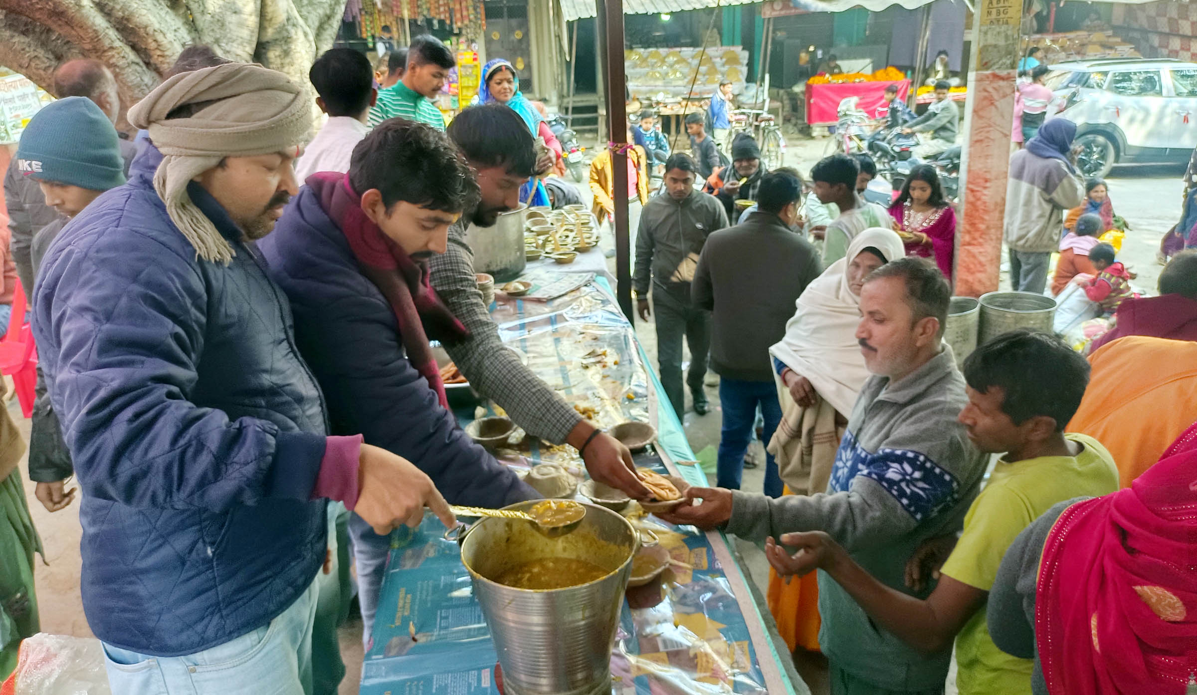श्री सिद्धपीठ तांबेश्वर मंदिर में हुआ विशाल भंडारा, चला पूजा – अर्चना का दौर