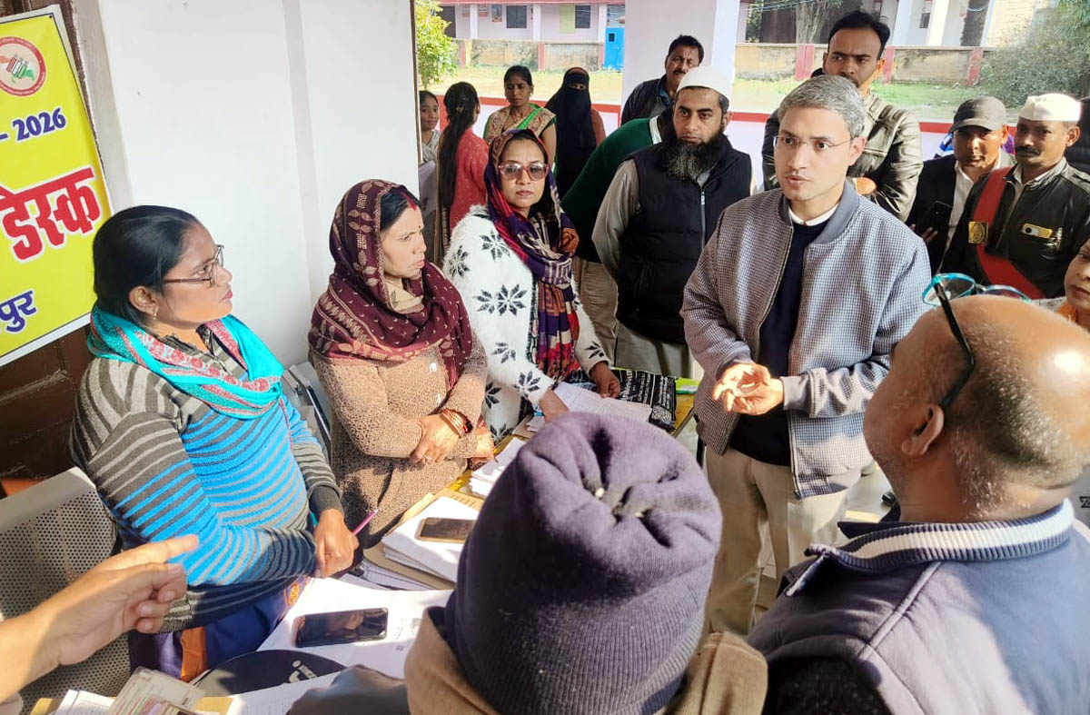 त्रुटि या छूटे हुए मतदाता निर्धारित तिथियों में भरें फार्म: रविन्द्र