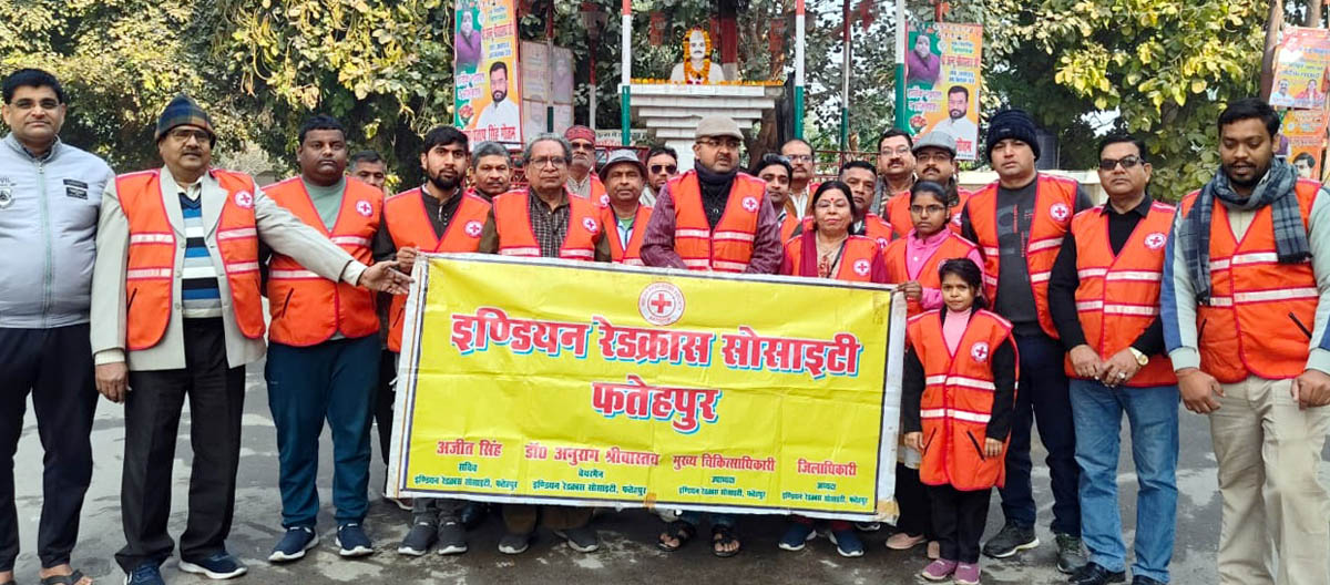 शास्त्री चौक स्थित प्रतिमा पर माल्यार्पण कर किया पूजन