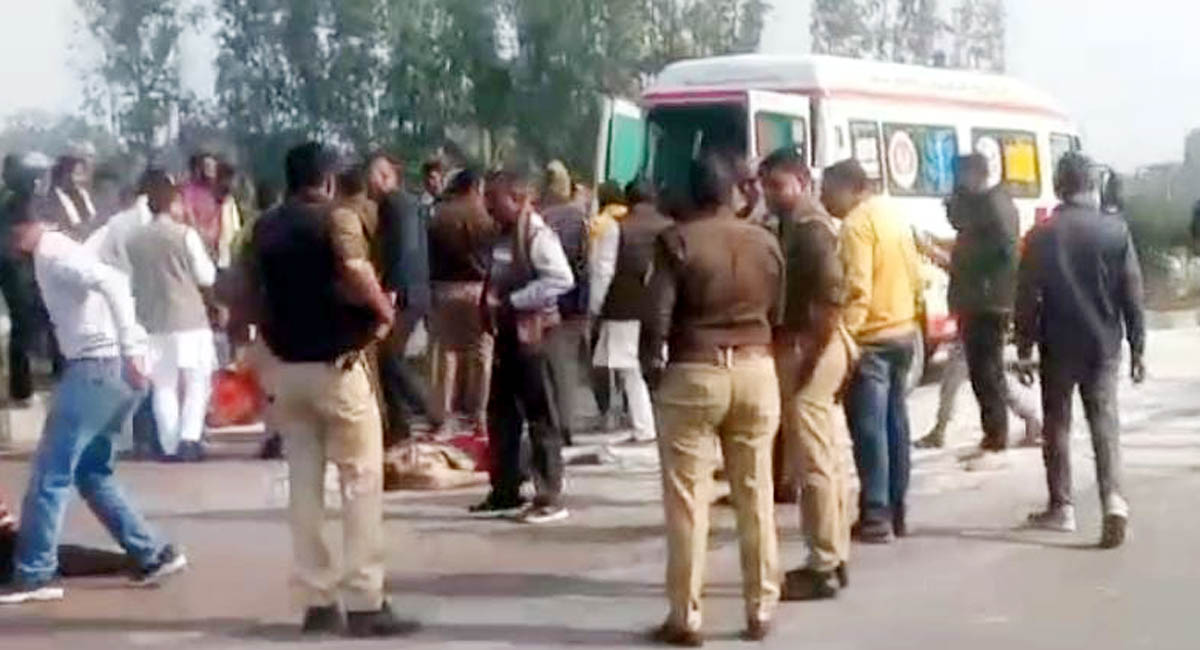 सड़क पार करते समय हुआ हादसा, सिलबट्टे बनाने का करते थे काम