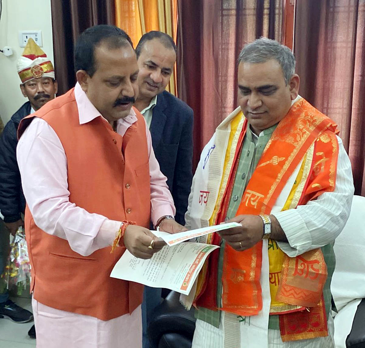 बजरंगापुर में मोबाइल टावर, सेनपुर कुटी भवन व सड़कों के निर्माण की मांग