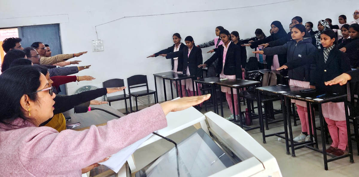 सड़क सुरक्षा, बाल विवाह की रोकथाम के प्रति किया जागरूक, जागरूकता कार्यक्रम