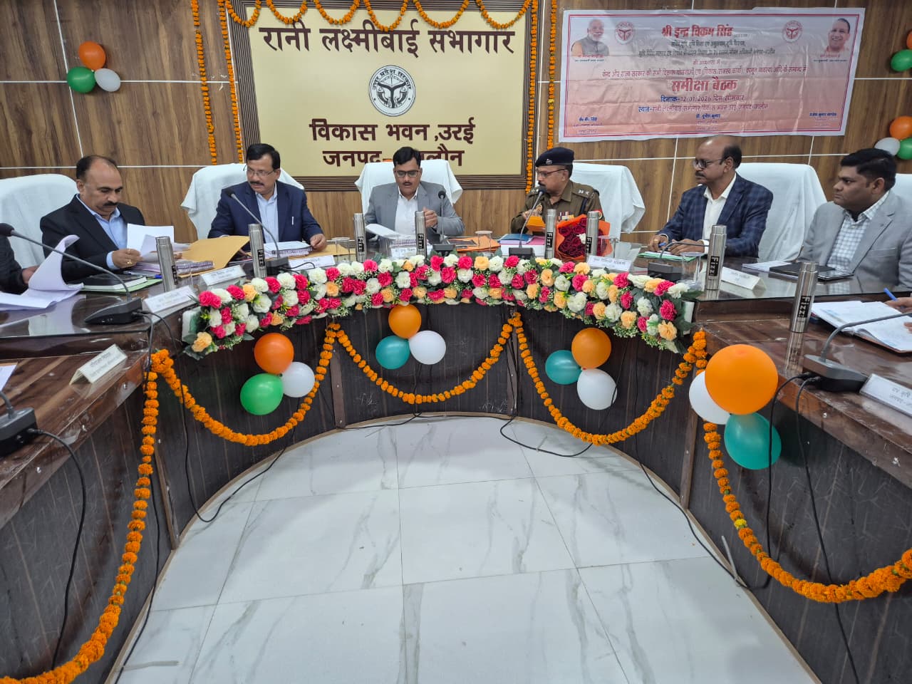 विकास कार्यों में ढिलाई नहीं चलेगी ,नोडल अधिकारी ने की सख्त समीक्षा