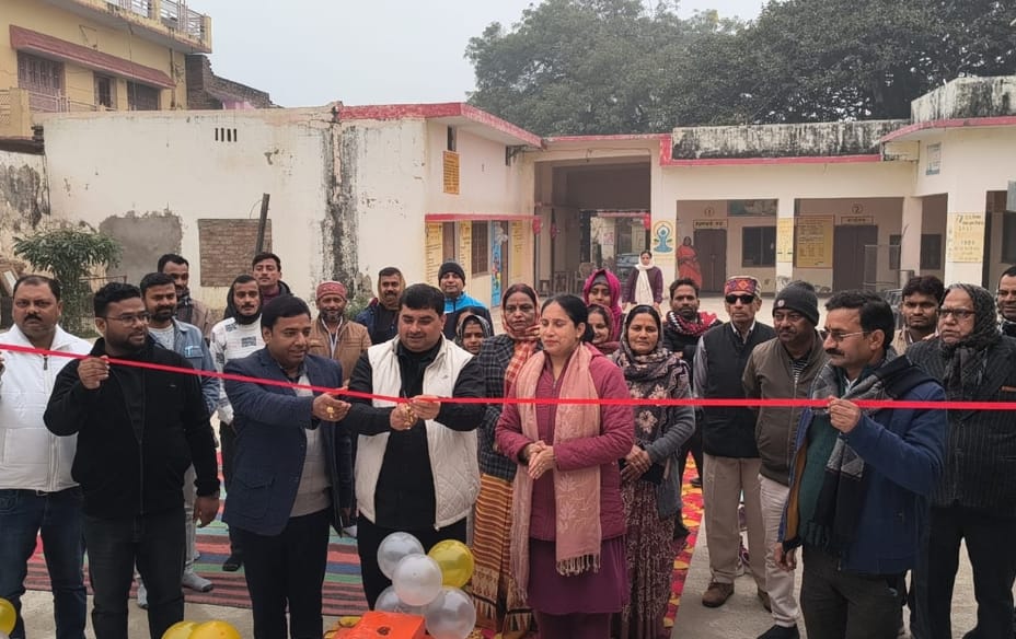 पालिका अध्यक्ष ने फीता काटकर किया विद्यालय का उद्घाटन, मां सरस्वती प्रतिमा का हुआ लोकार्पण