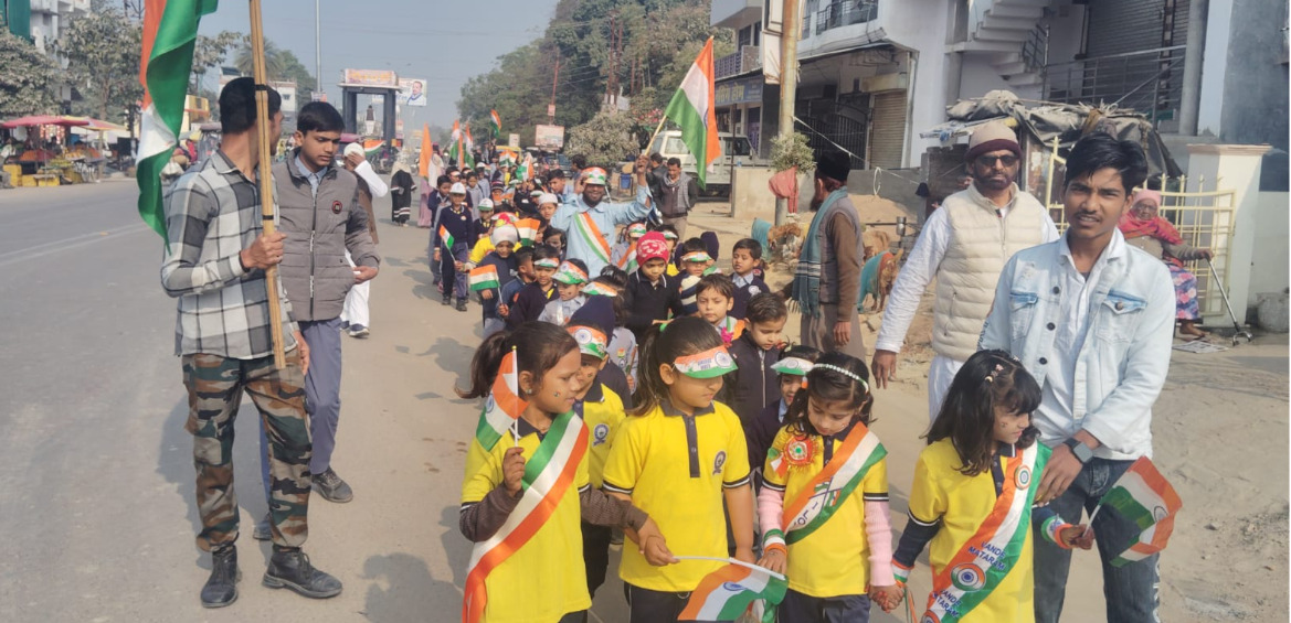 अनुशासन और देशभक्ति के वातावरण में मदरसा अल्हेरा ने मनाया गणतंत्र दिवस