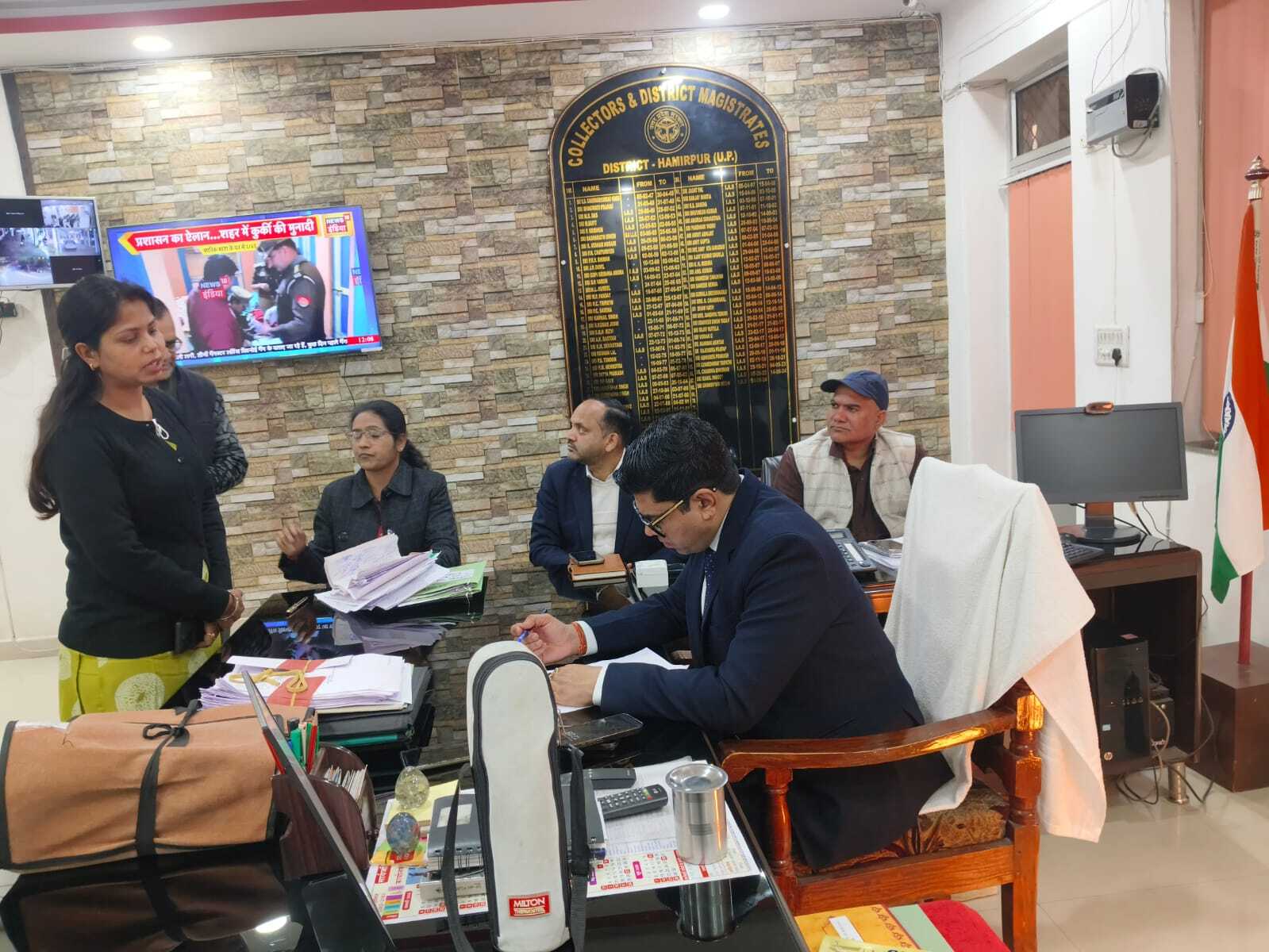 जिलाधिकारी ने जनसुनवाई में सुनीं 92 शिकायतें, अधिकांश का मौके पर निस्तारण