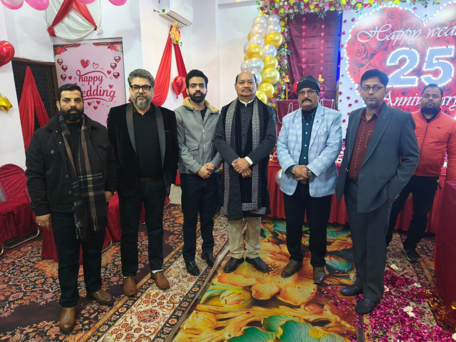  मुश्ताक आब्दी की शादी की पच्चीसवीं सालगिरह पर लखनऊ में भव्य जश्न