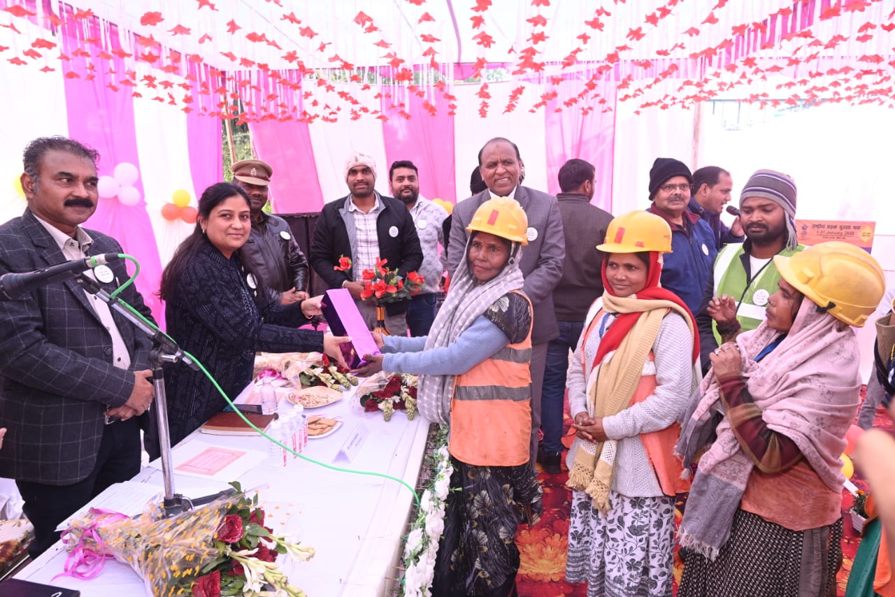 राष्ट्रीय सड़क सुरक्षा माह 2026: कानपुर में आयोजित हुआ सड़क सुरक्षा जनजागरूकता अभियान