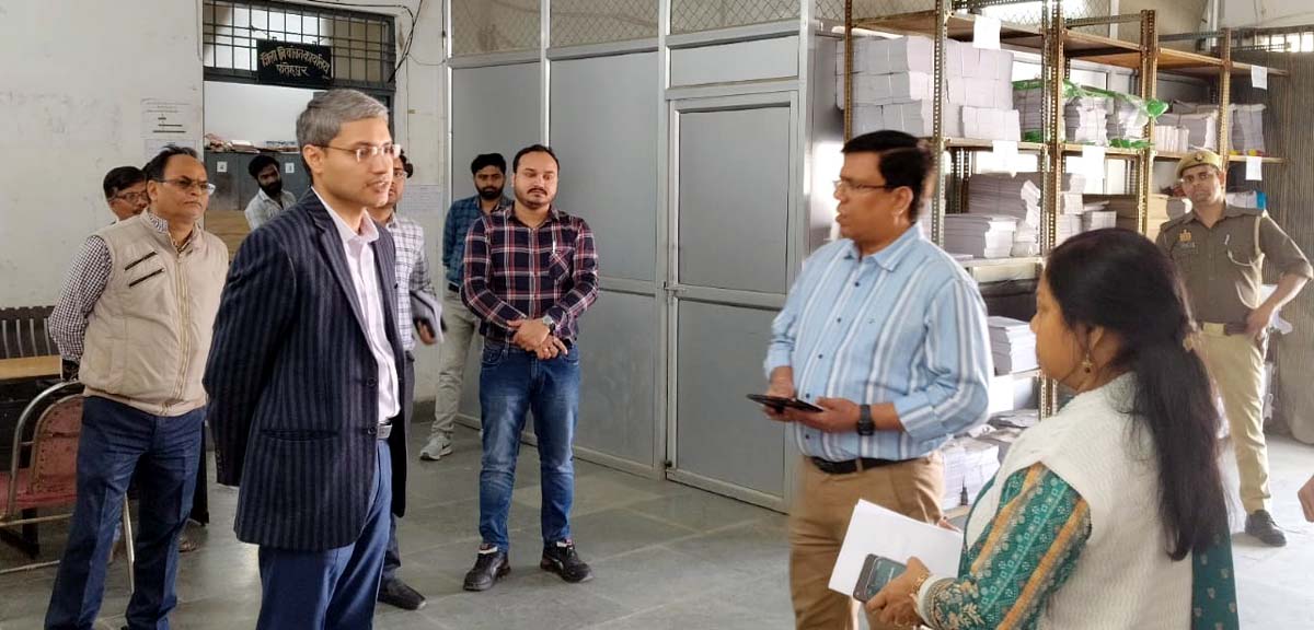 सुरक्षा को परखा, दिए आवश्यक दिशा-निर्देश वेयर हाउस का किया निरीक्षण