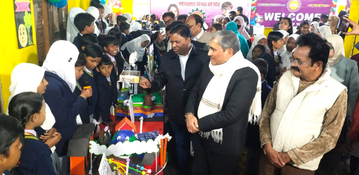 रोबोट, सैटेलाइट, चंद्रयान, मिसाइल रहे आकर्षण का केन्द्र