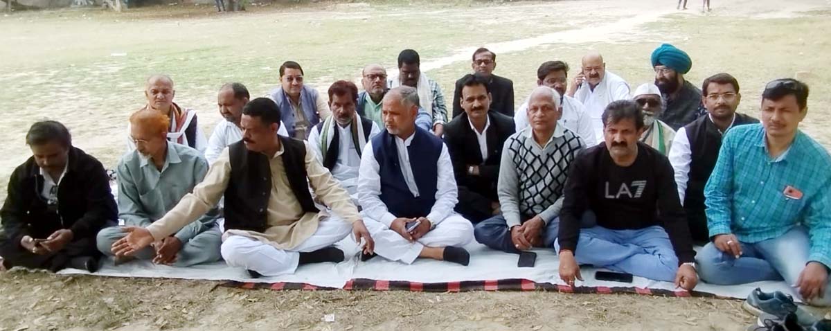 ग्रामीण मजदूरों के हित में चल रही मनरेगा के ढांचे को बदलकर छीना जा रहा अधिकार