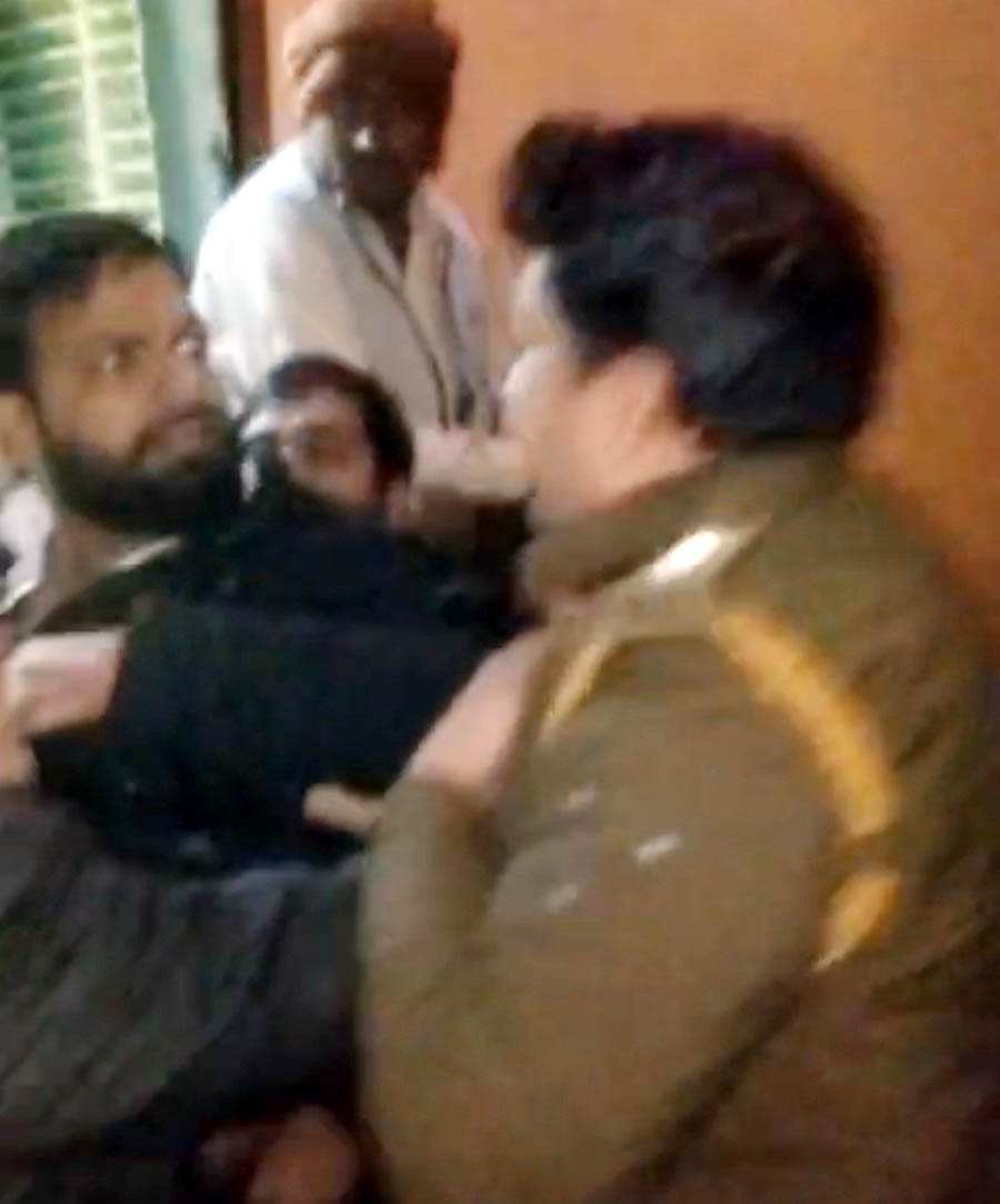 2025 में बर्रा थाने पर दर्ज हुआ था धोखाधड़ी, जालसाजी व रंगदारी का मुकदमा