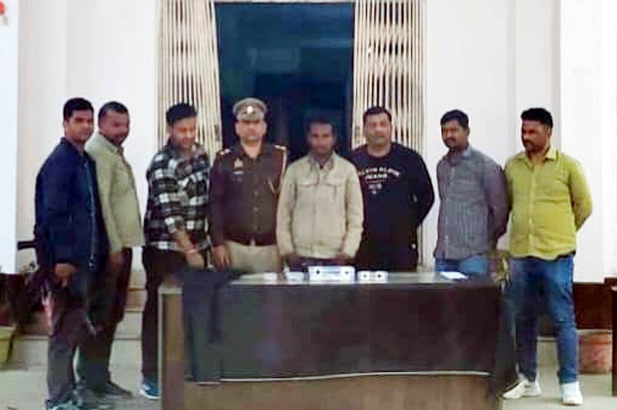 जेवरात बरामद, दो फरार अभियुक्तों की तलाश में जुटी पुलिस