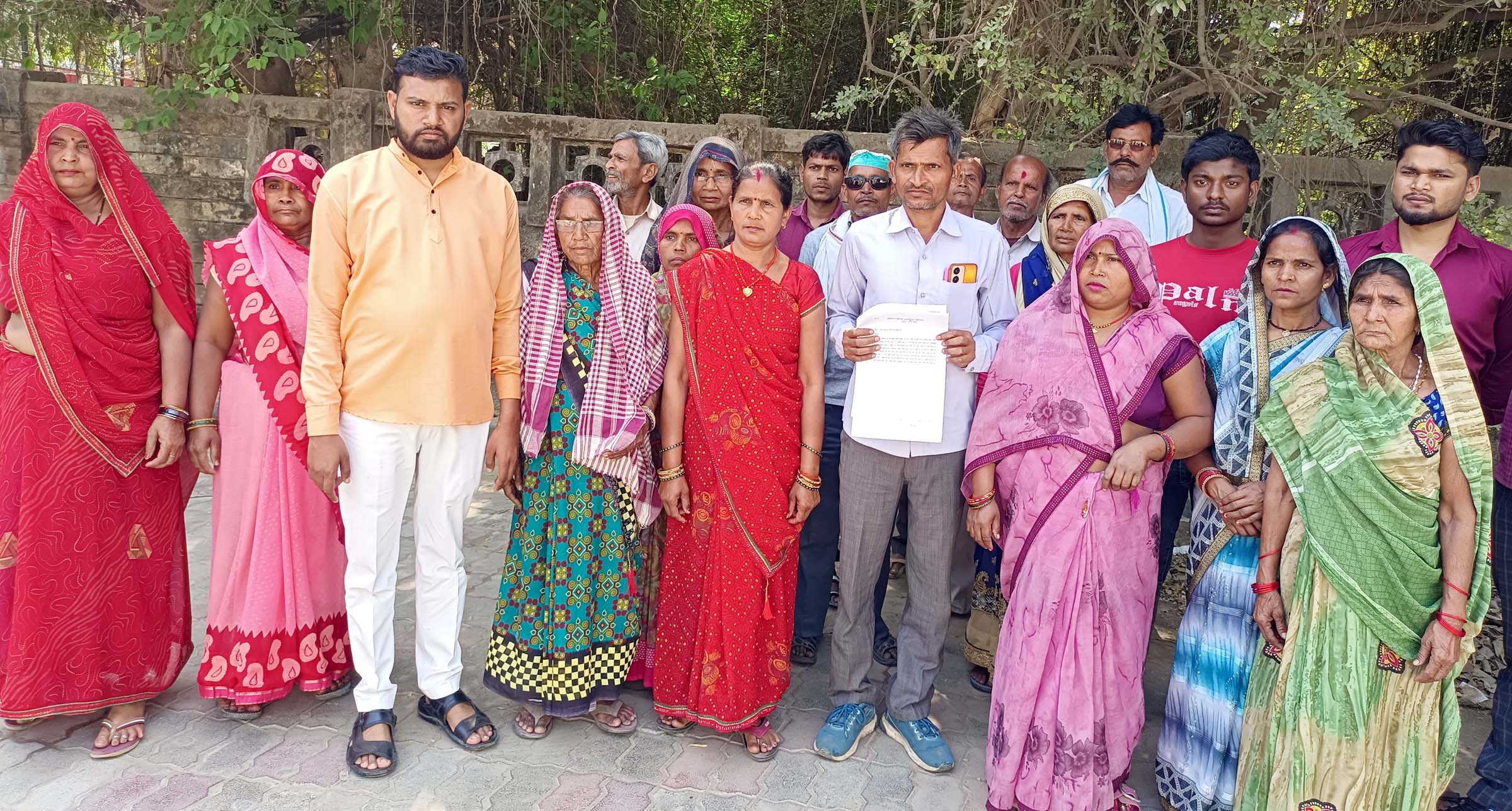 पुलिस व विपक्षियों पर सांठगांठ का मढ़ा आरोप, जांच की मांग