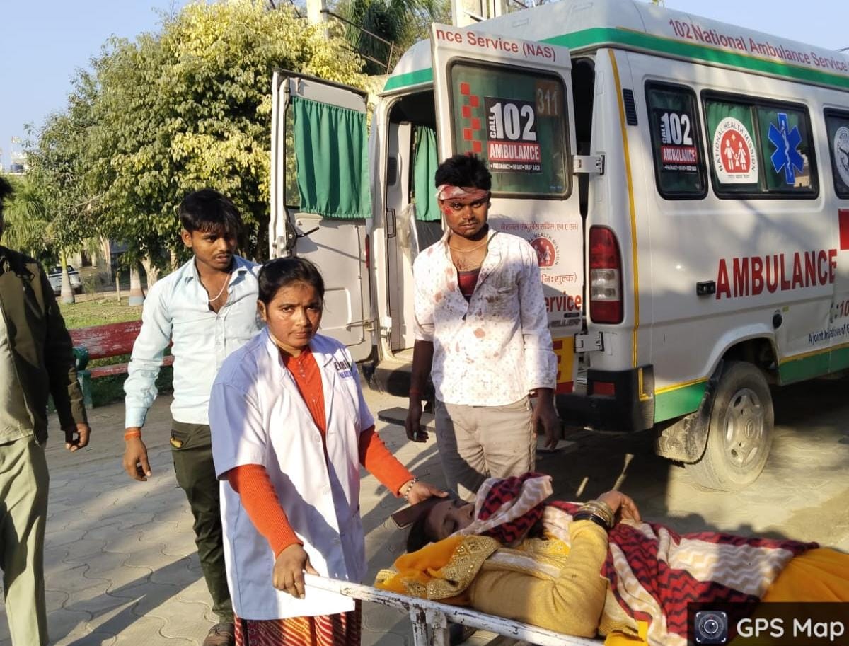 समय से पहुंची 102 एंबुलेंस ने अस्पताल में कराया भर्ती