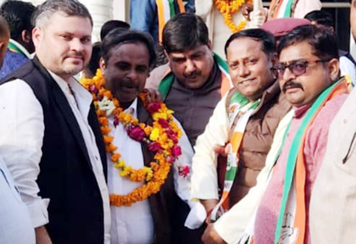 युवा कांग्रेस के पूर्व प्रदेश अध्यक्ष ने दिया आशीर्वाद, पुनः जिलाध्यक्ष बने आदित्य