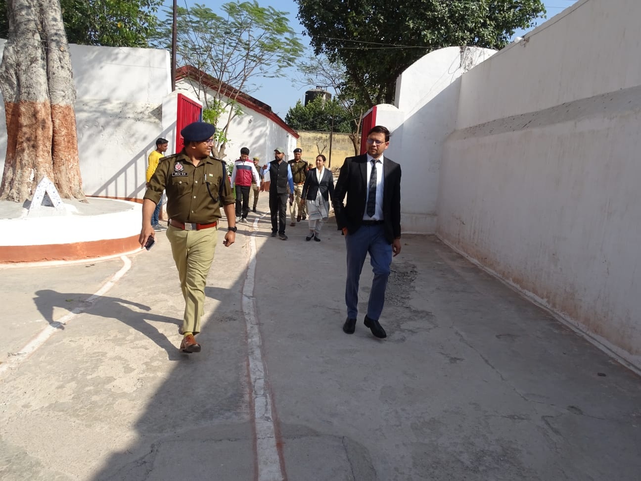 जिला विधिक सेवा प्राधिकरण जालौन के निर्देश पर जिला कारागार का निरीक्षण