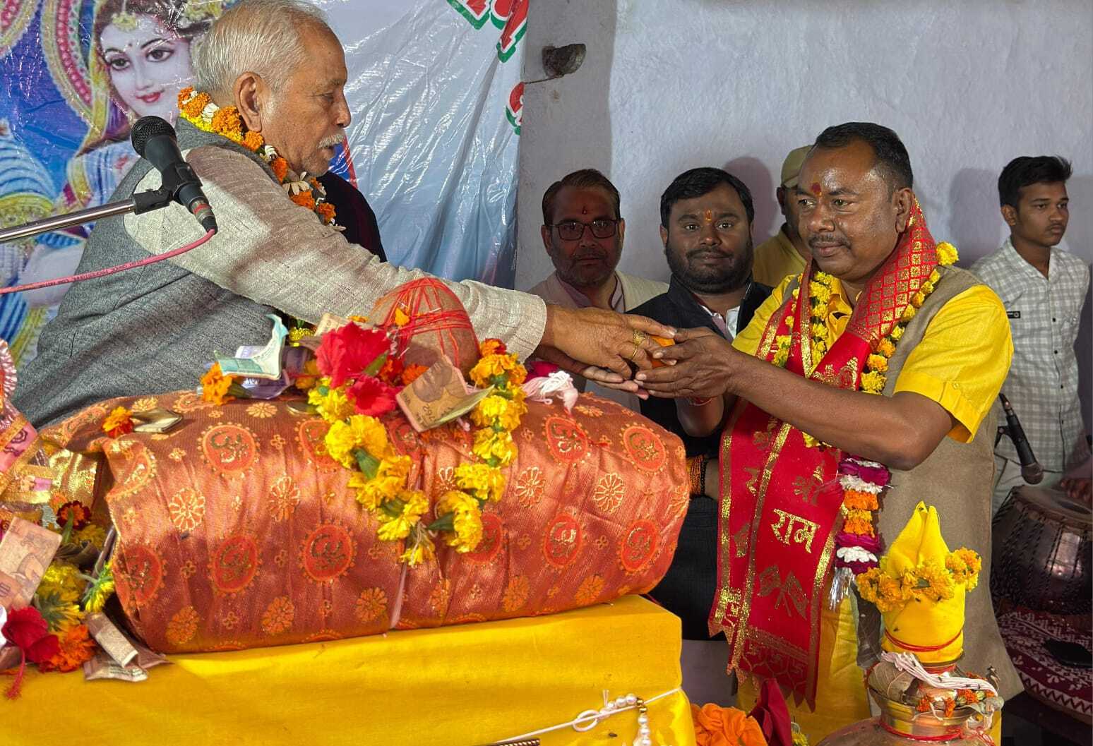  ग्राम दुरेडी मे हो रहा भव्य कथा का आयोजन