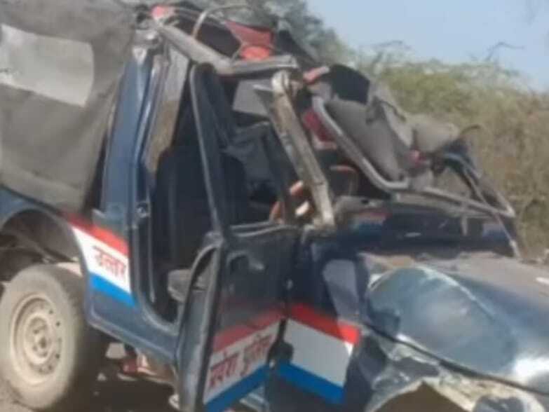 पलटी पुलिस जीप, होमगार्ड की मौत, सब-इंस्पेक्टर गंभीर घायल