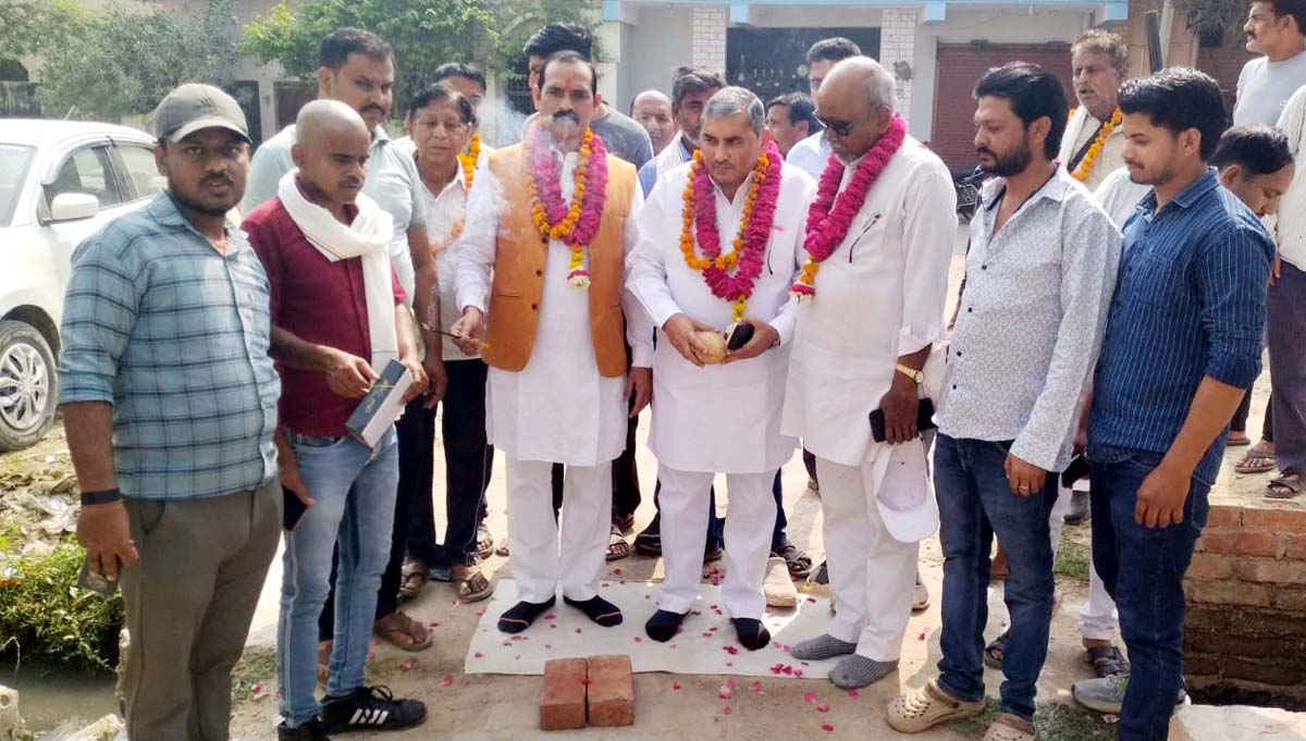 सभी मुहल्लों को मुख्य मार्ग से जोड़ने हेतु पालिका प्रयासरत: राजकुमार