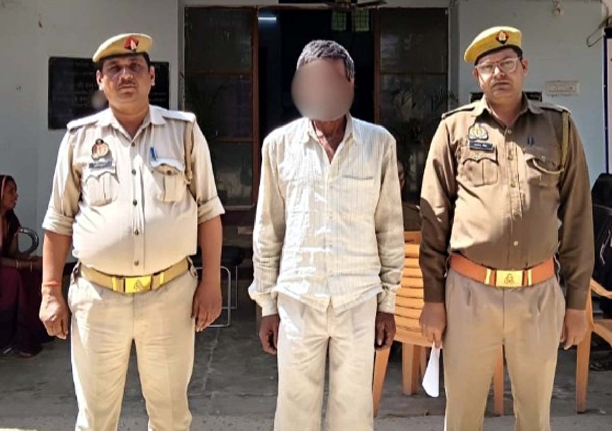  तमंचा के साथ वांछित अभियुक्त गिरफ्तार