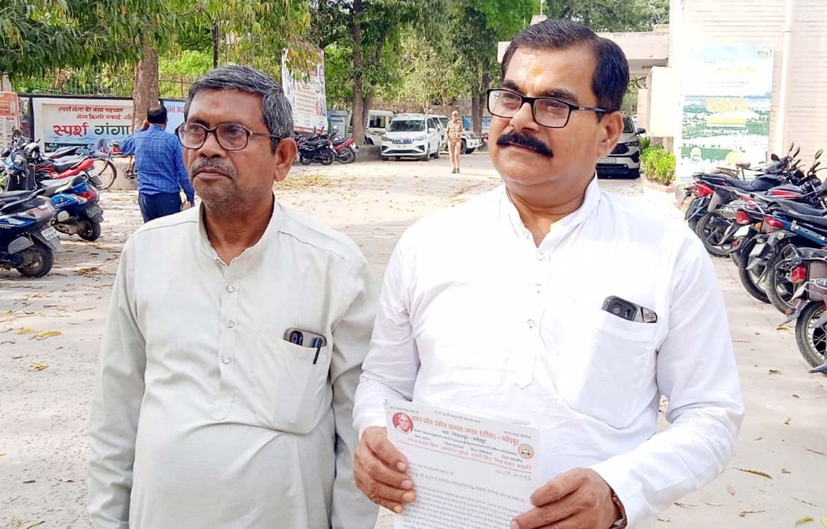 उत्तर प्रदेश उद्योग व्यापार मंडल ने एडीएम को सौंपा ज्ञापन