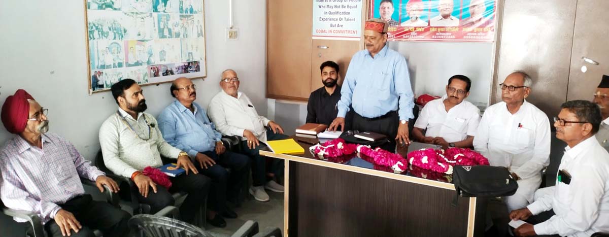 रेलवे पेंशनर्स एसोसिएशन की बैठक में हुआ विचार-विमर्श