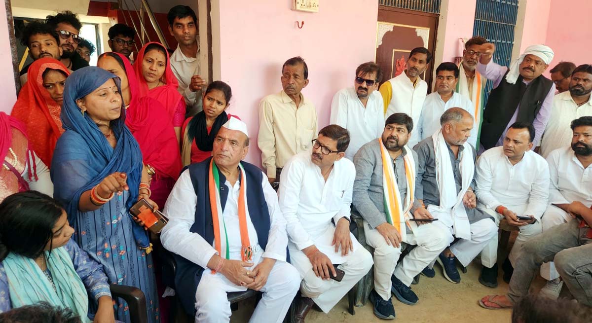 मृतक बीएलओ के घर पहुंचा प्रदेश कांग्रेस का प्रतिनिधिमंडल