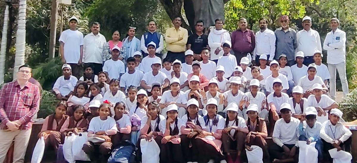 शैक्षिक भ्रमण में छात्रों ने देखा इतिहास व विज्ञान का संगम