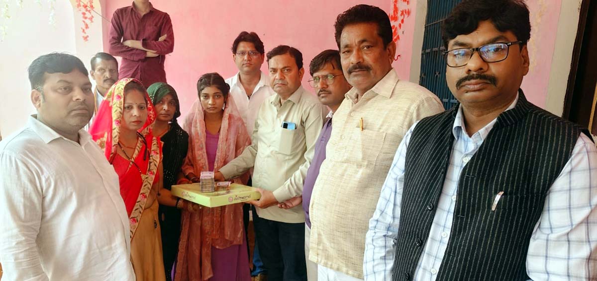 शादी में पहुंचाई मदद, हरसंभव सहयोग का दिया आश्वासन