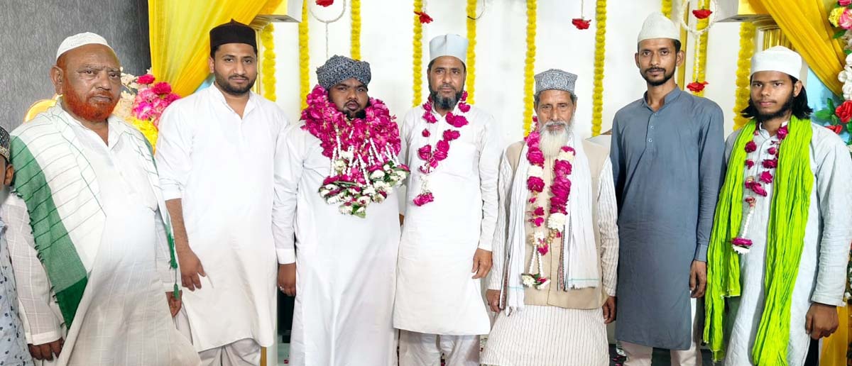 हाफिज मोहम्मद अखलाक रजा का फूल-माला पहनाकर किया इस्तकबाल