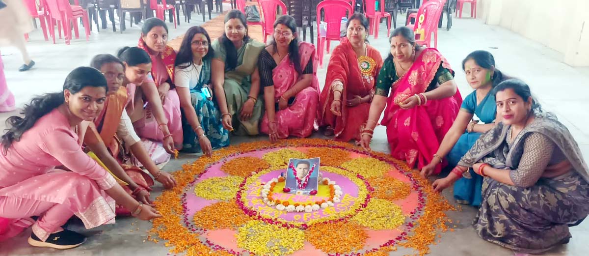 पेंशन संघर्ष गीत सुनाकर आगामी कार्यक्रमों के लिए किया प्रेरित