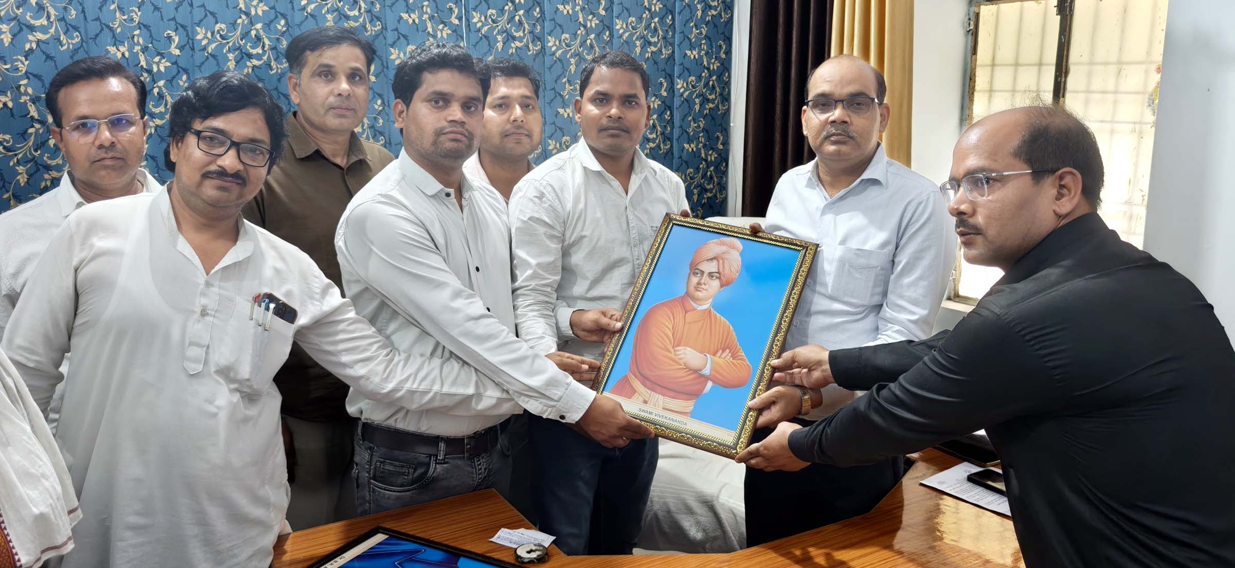  माध्यमिक शिक्षक संघ ने डीआईओएस से की मुलाकात