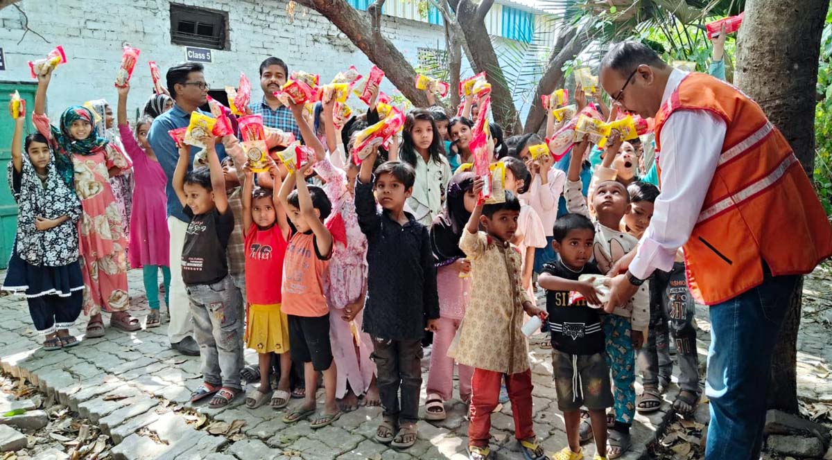 सदभाव व भाईचारे का संदेश देते हैं त्योहार: डा. अनुराग