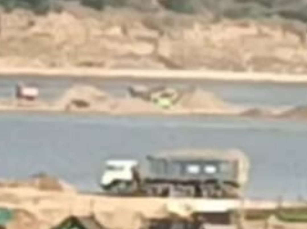 कालपी के तरीबुल्दा घाट पर अवैध खनन का जाल, ‘सेटिंग’ से चल रहा पूरा खेल