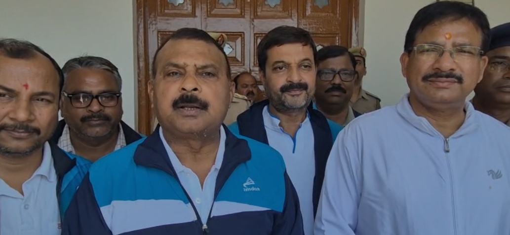 नवरात्रि पर चौकीदारों को मिला सम्मान, सुरक्षा सुदृढ़ करने को संसाधन वितरित