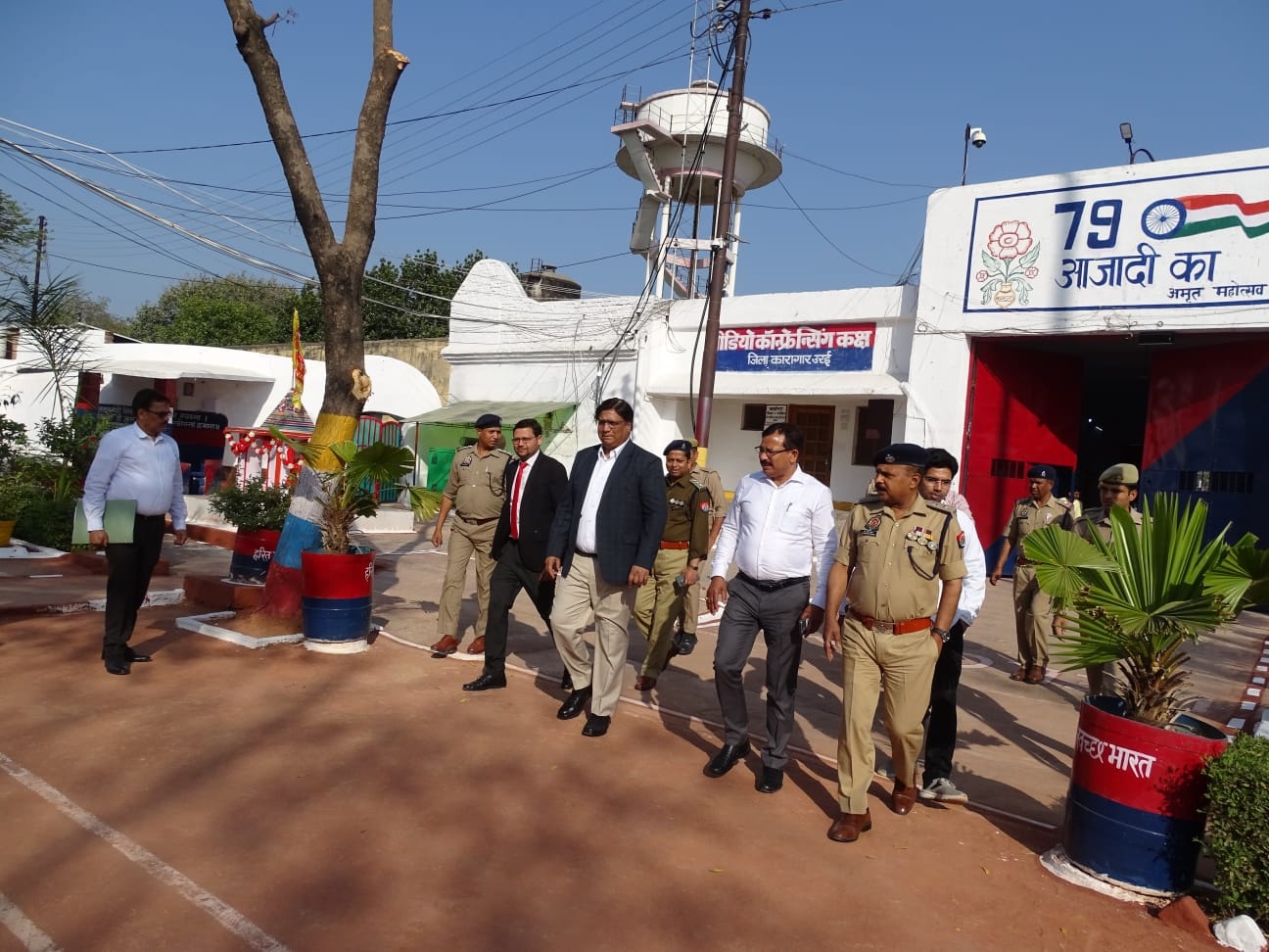 जनपद न्यायाधीश ने जिला कारागार का किया त्रैमासिक निरीक्षण