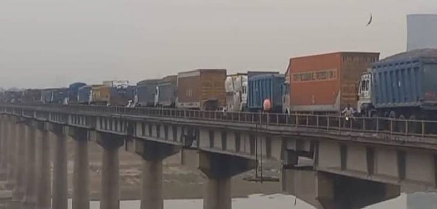 दांदो यमुना पुल बना अवैध परिवहन का केंद्र, सक्रिय लोकेटर कर रहा काम