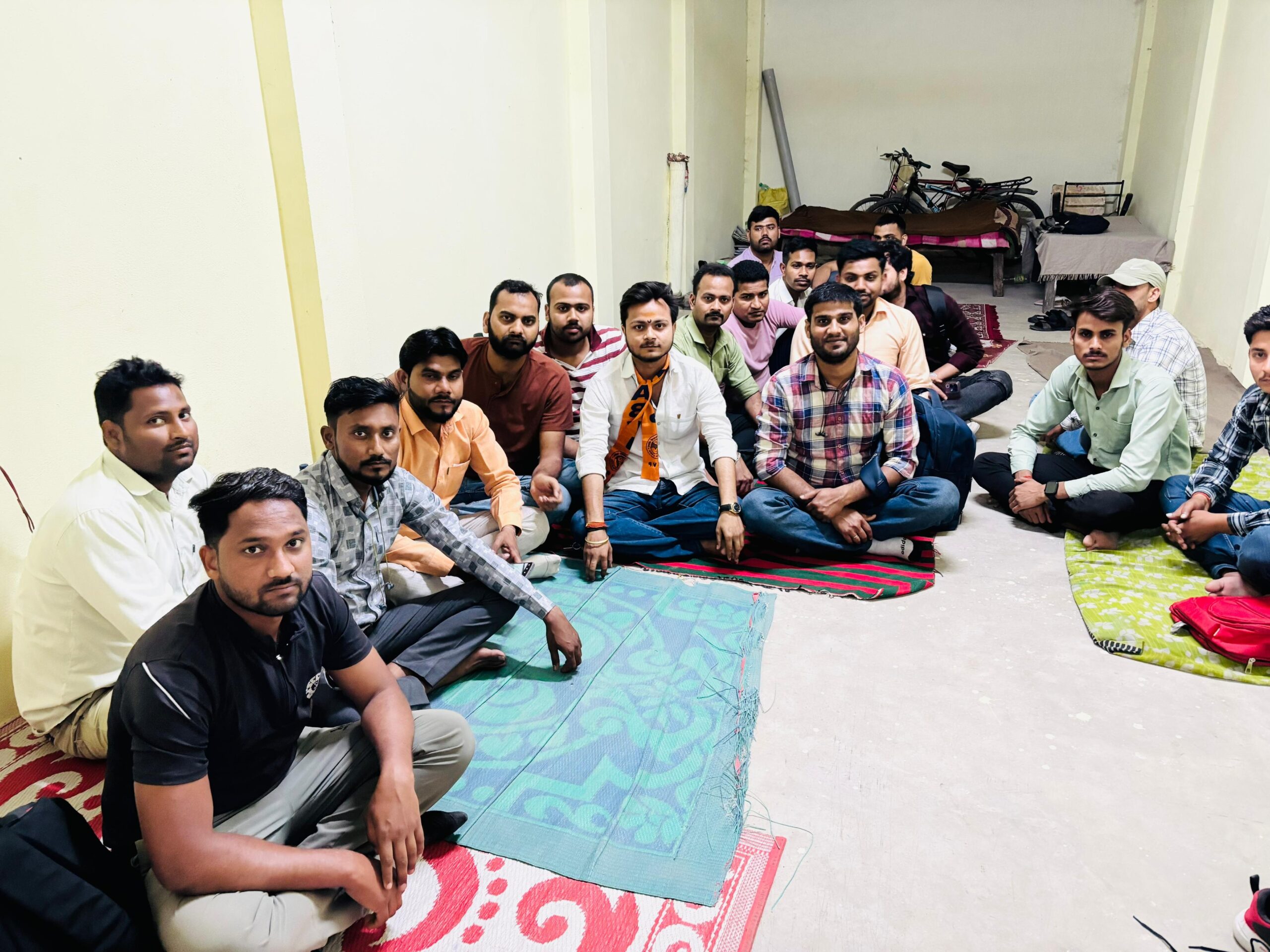 भर्ती परीक्षा देने आए, परीक्षार्थियों हेतु निःशुल्क रात्रि विश्राम एवं सहायता केंद्र स्थापित किया