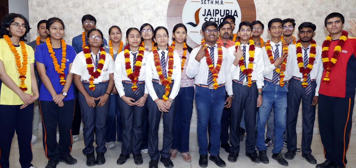  जयपुरिया के छात्र अर्पित ने दसवीं में किया जिला टाप