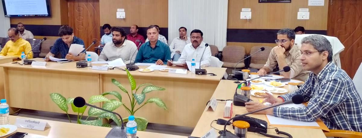 निवेश मित्र पोर्टल से संबंधित आवेदनों का समय से निस्तारण करने के निर्देश