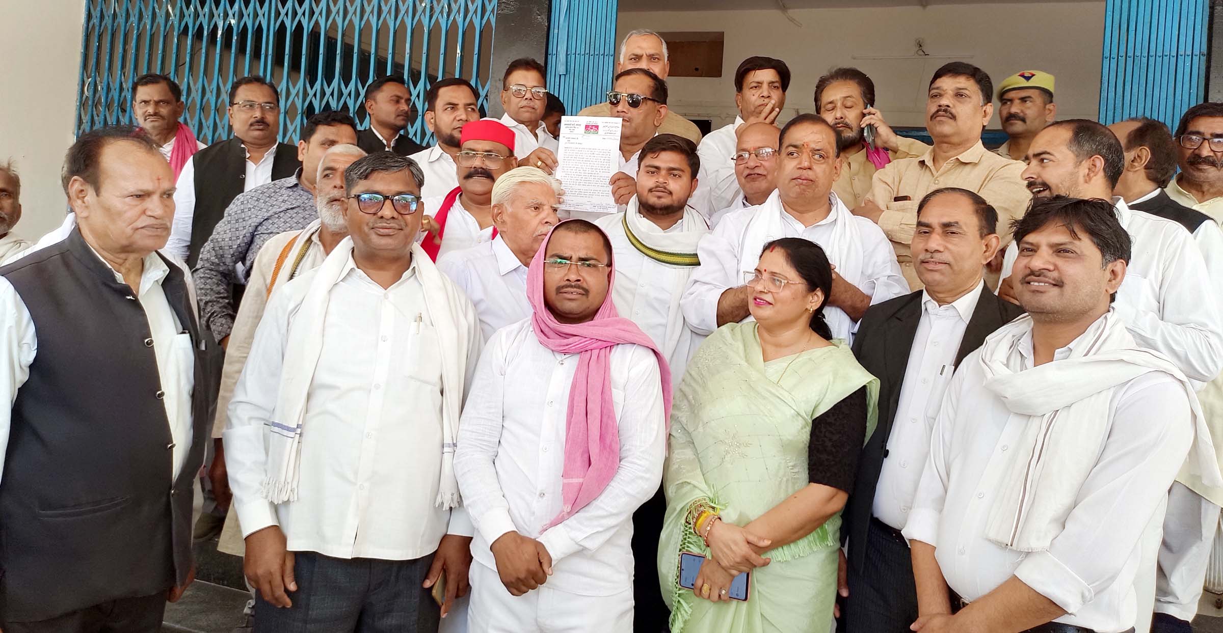 भाजपा की दोषी महिला कार्यकर्ताओं की गिरफ्तारी किए जाने की मांग