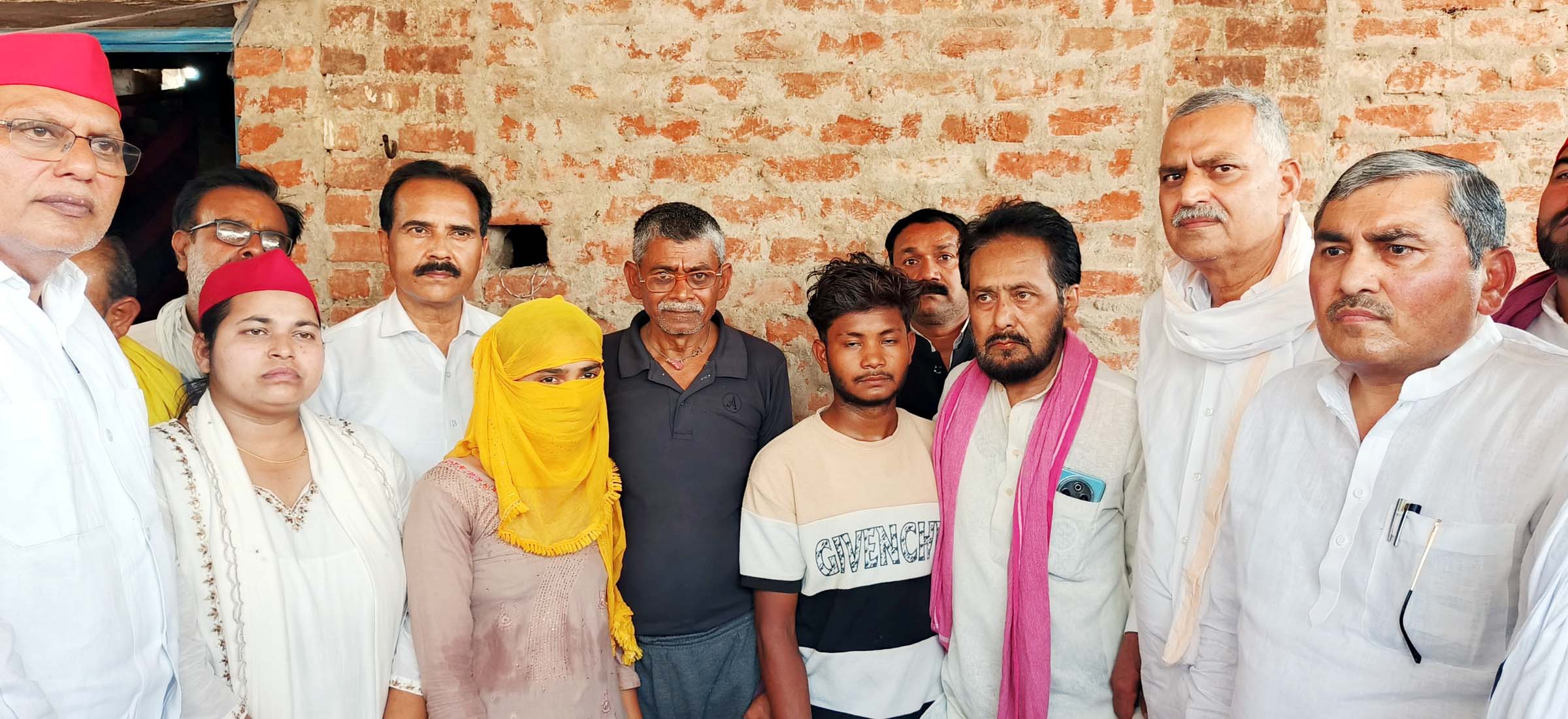 25 हजार की पहुंचाई मदद, न्याय की लड़ाई में साथ देने का वादा