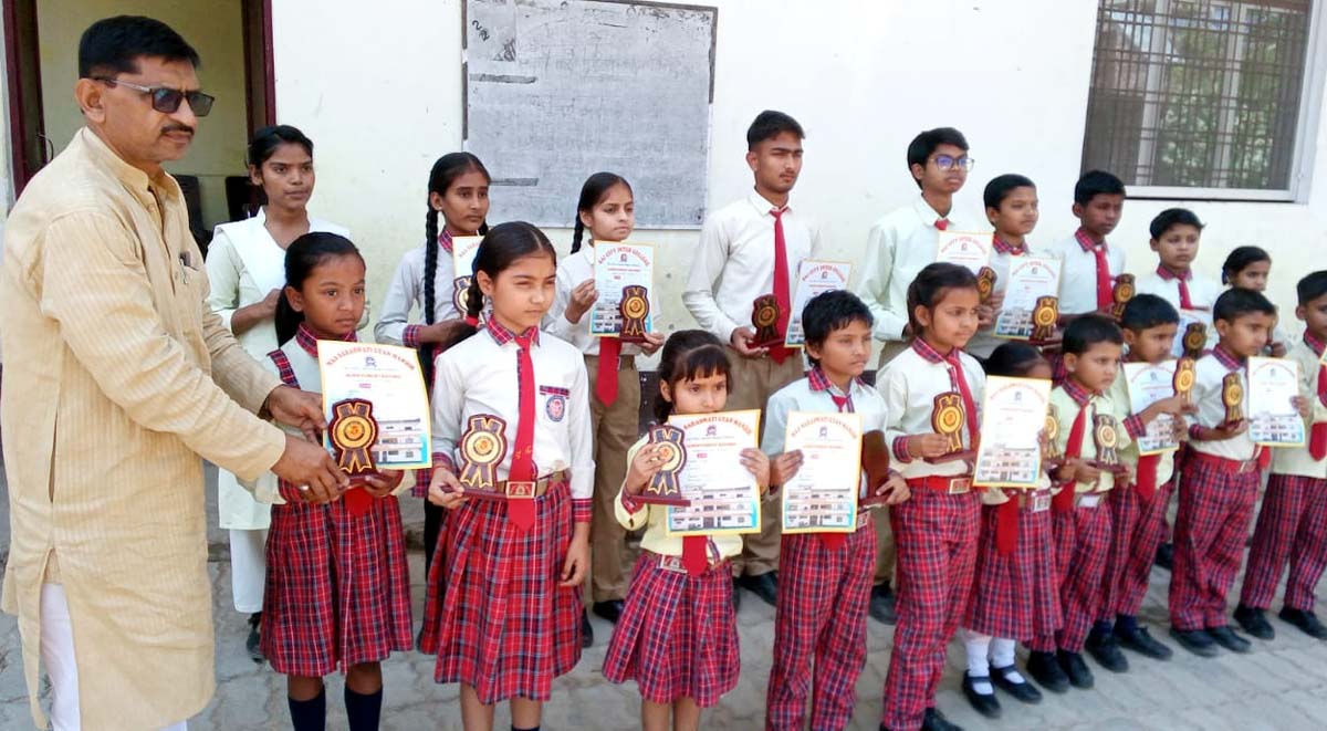 प्रबंधक ने लगन व मेहनत से सफलता प्राप्त करने की दी प्रेरणा