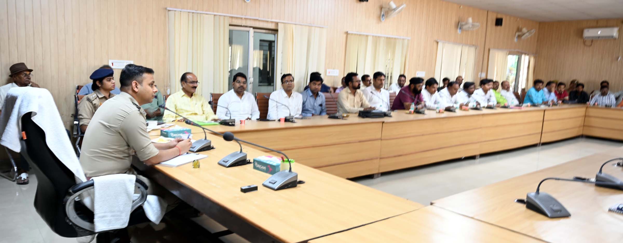 पुलिस व व्यापार मंडल के बीच समन्वय करें स्थापित : एसपी