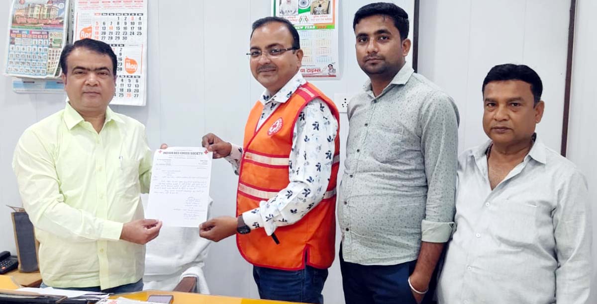 कांशीराम कालोनी के समीप लगा कूड़े का ढेर,सोसाइटी ने पालिका को दिया पत्र