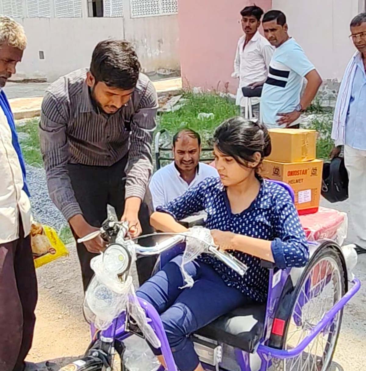 एडीप योजना के तहत दिव्यांगों को मिले सहायक उपकरण