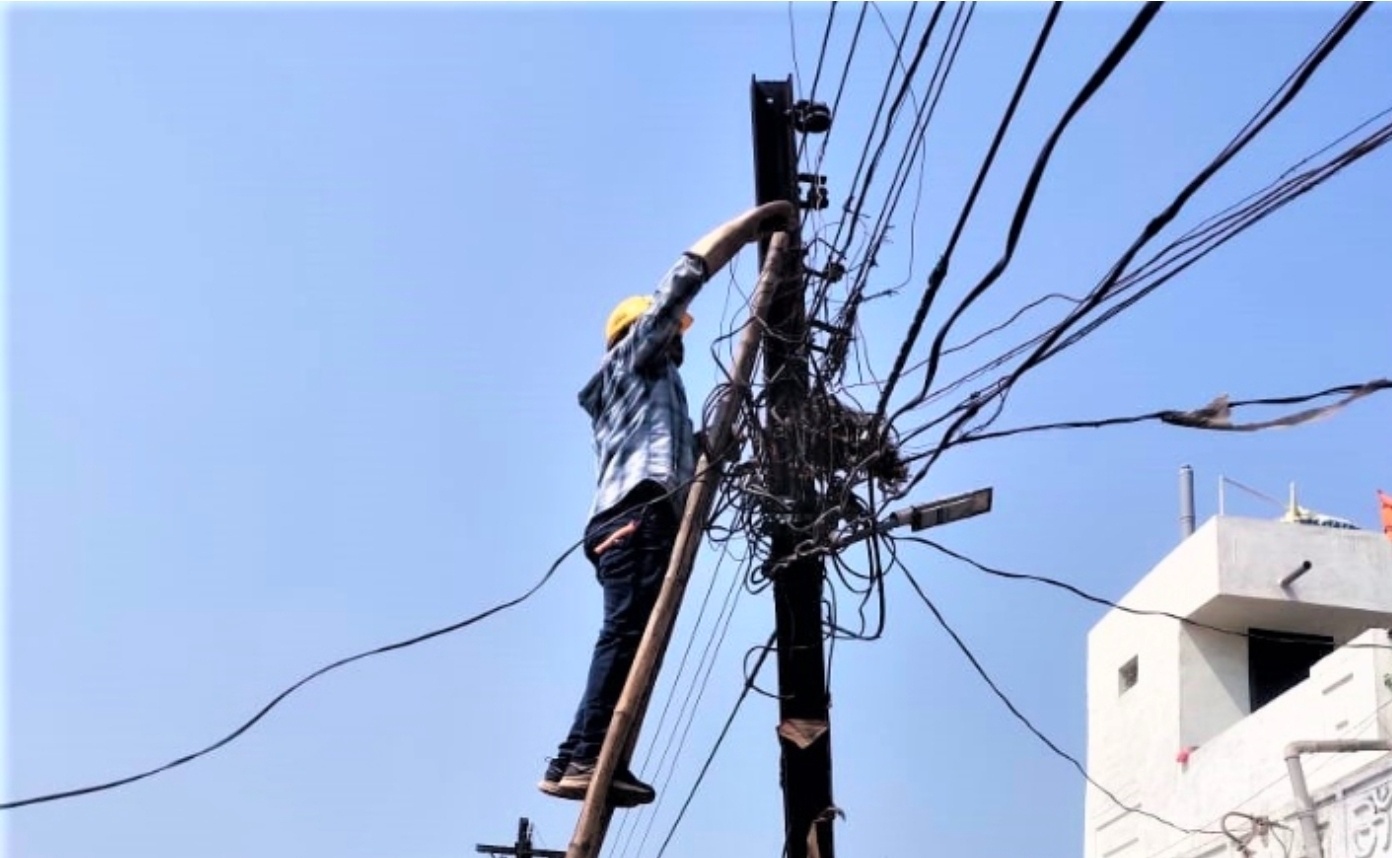 करंट की चपेट में आकर विद्युत संविदा कर्मी की मौत,अन्य लघु खबरों के साथ
